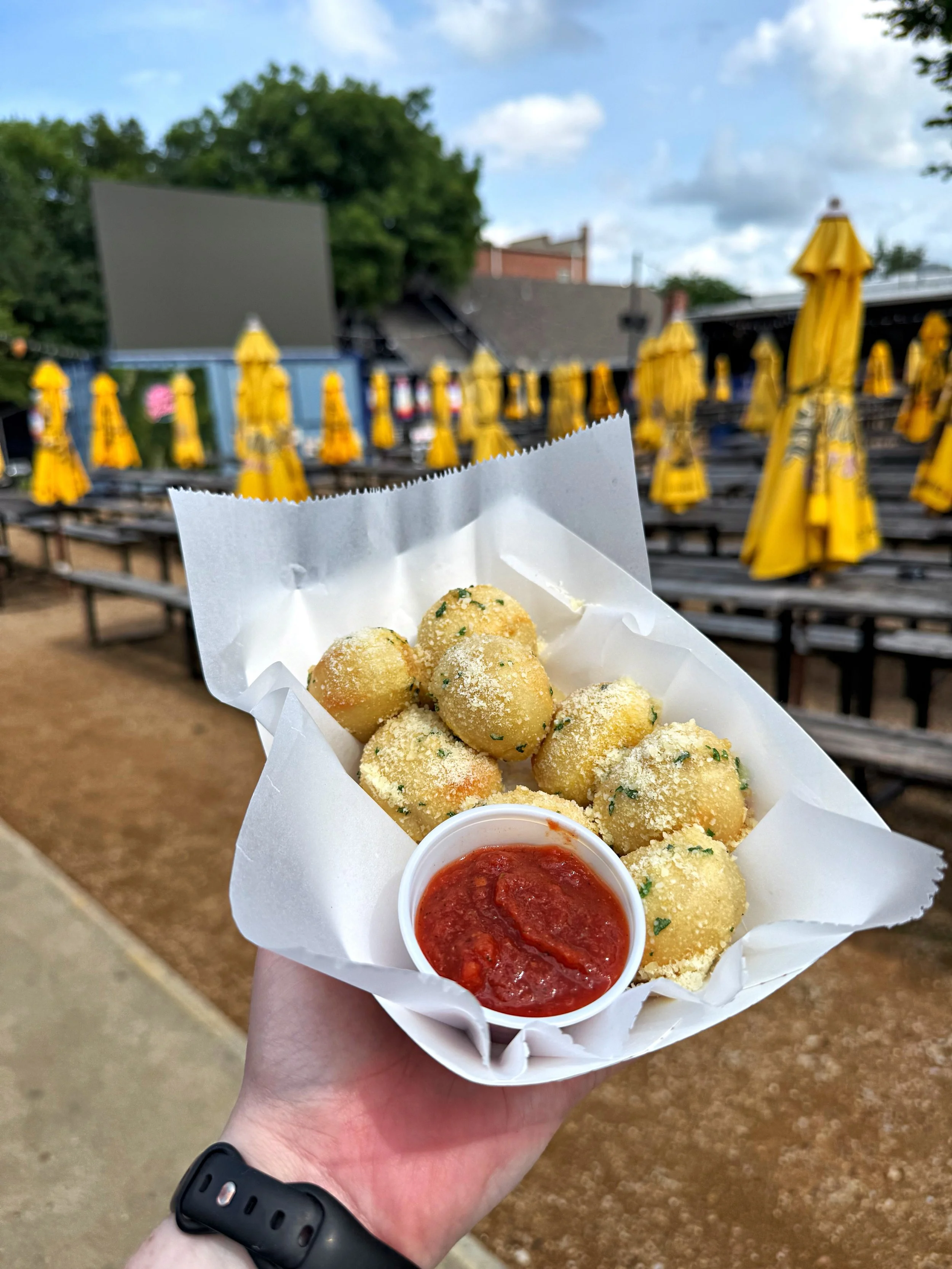 What Halloweentown activities are you getting into this evening? There are so many fun things going on, and the square is getting set for a fun night! Swing by the truck til 11pm for a slice or a snack🍅