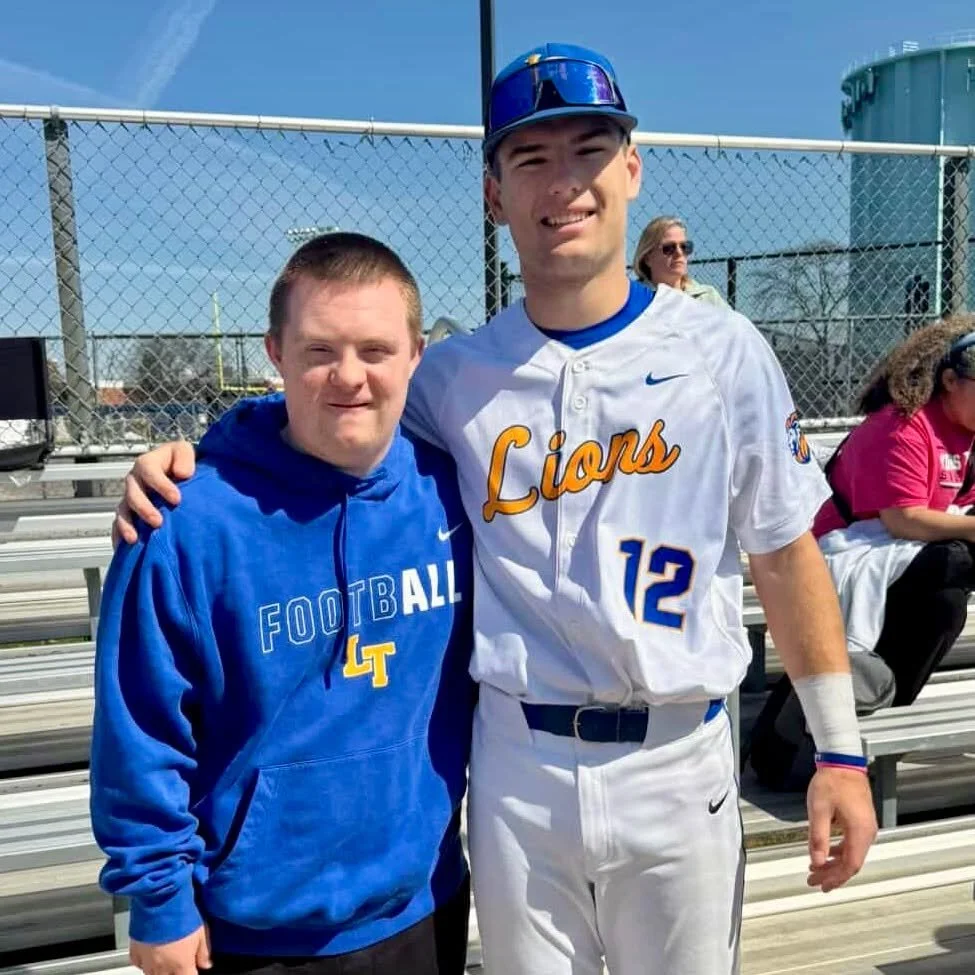 Had an awesome time with @julia.chrobotowicz watching and supporting the @lthsboyslacrosse and @lyons_baseball. Couldn't have asked for a nicer day! 
.
.
.
#inclusion @bestbuddies