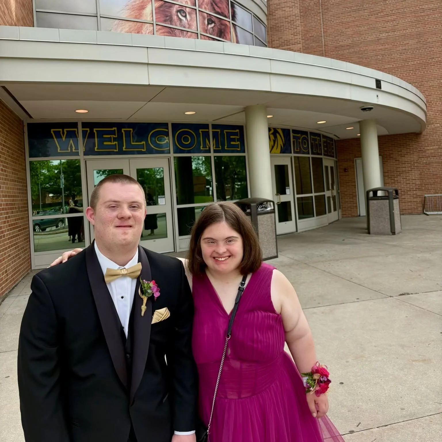 Awesome Prom night.
.
.
.
@lths204 #downsyndrome #theluckyfew #inclusion #downsyndromeawareness