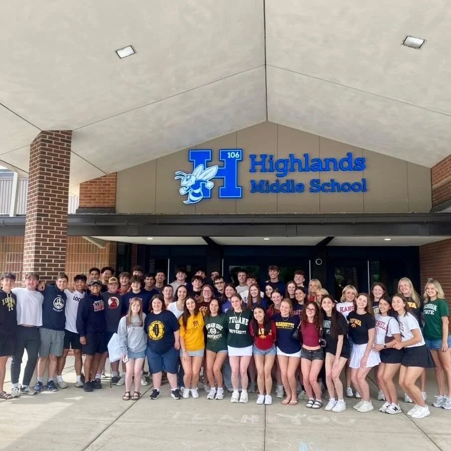 This years grads had an awesome time visiting the old stomping ground! Thank you Mr. Steele and Mrs. Fountas for welcoming us!! So many memories. 💙🤍
.
.
.
#downsyndrome #theluckyfew #inclusion #downsyndromeawareness #choosetoinclude