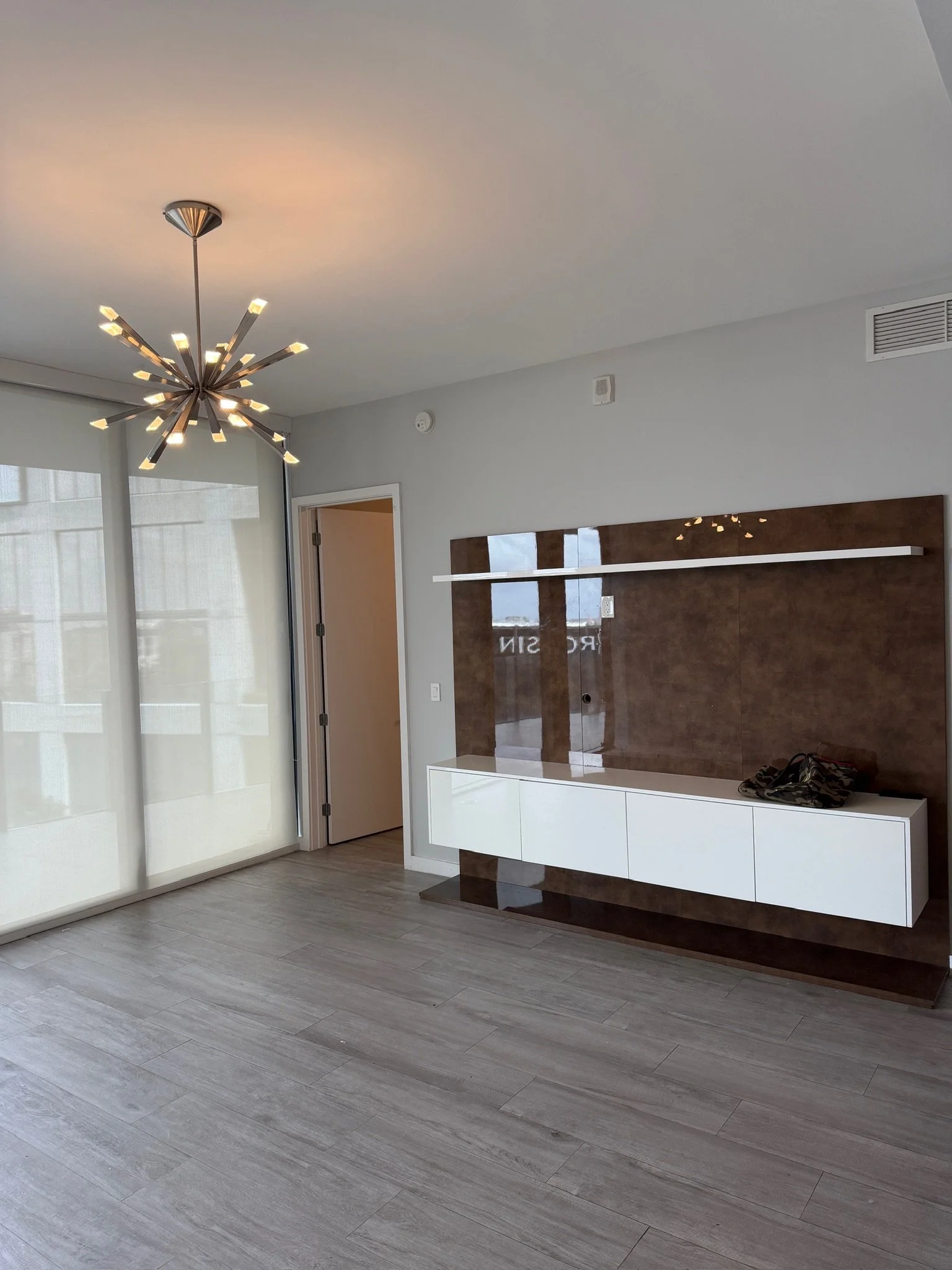 2831 S. BAYSHORE DR. #906