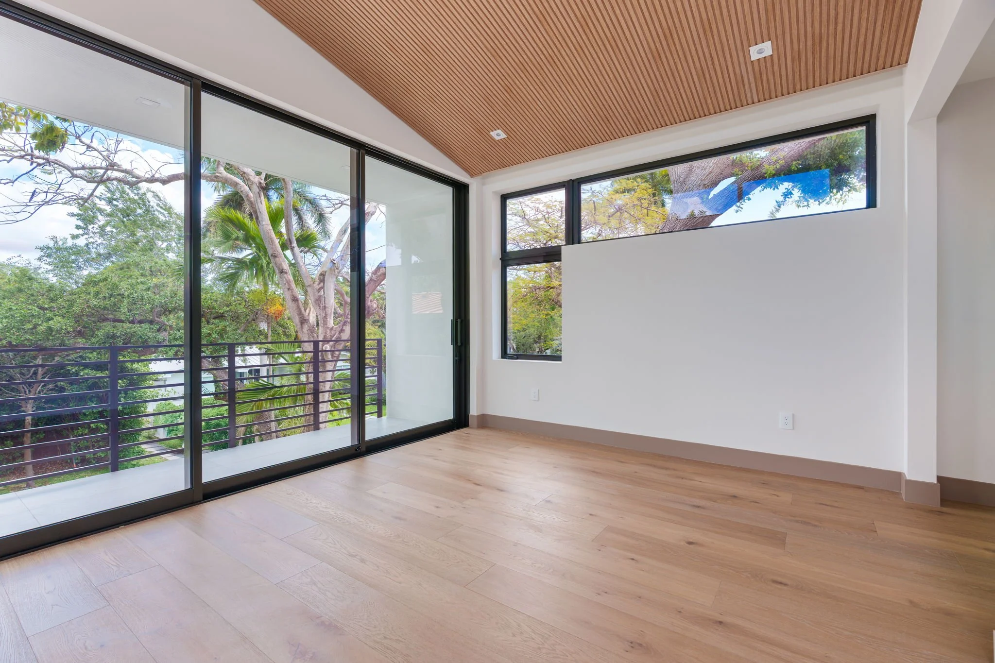 21-web-or-mls-510 NE 52nd St_DSC3388.jpg