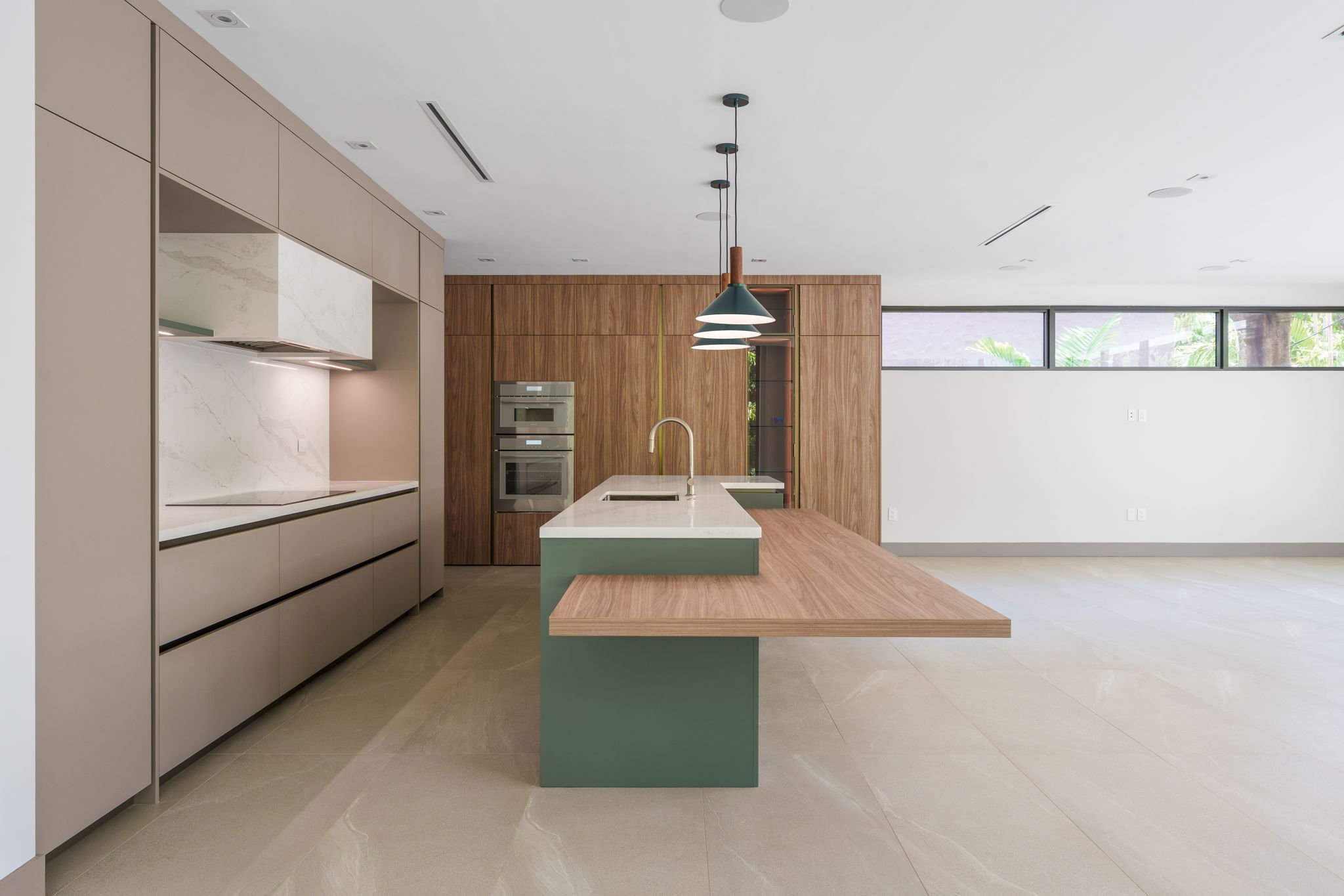 8-web-or-mls-510 NE 52nd St_DSC3561.jpg