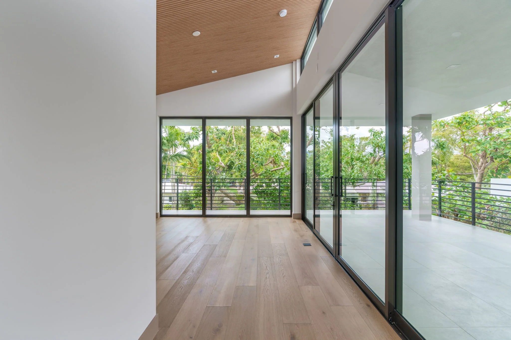 12-web-or-mls-510 NE 52nd St_DSC3237.jpg