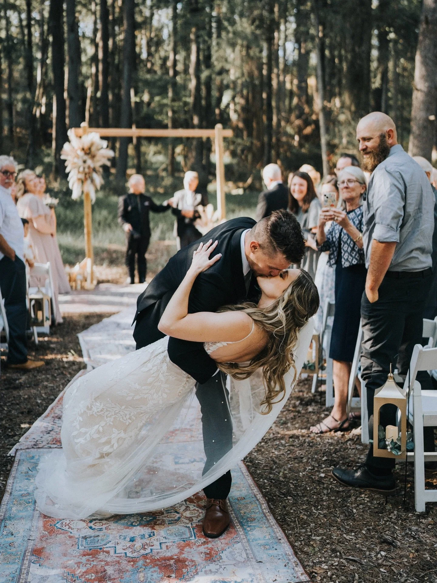 5 Ceremony Tips Every Tennessee Couple Should Know

These are the 5 tips I give every couple to help their ceremony feel calmer, more intentional, and photograph beautifully. Consider this your quick-start guide to a stress-free, meaningful ceremony 