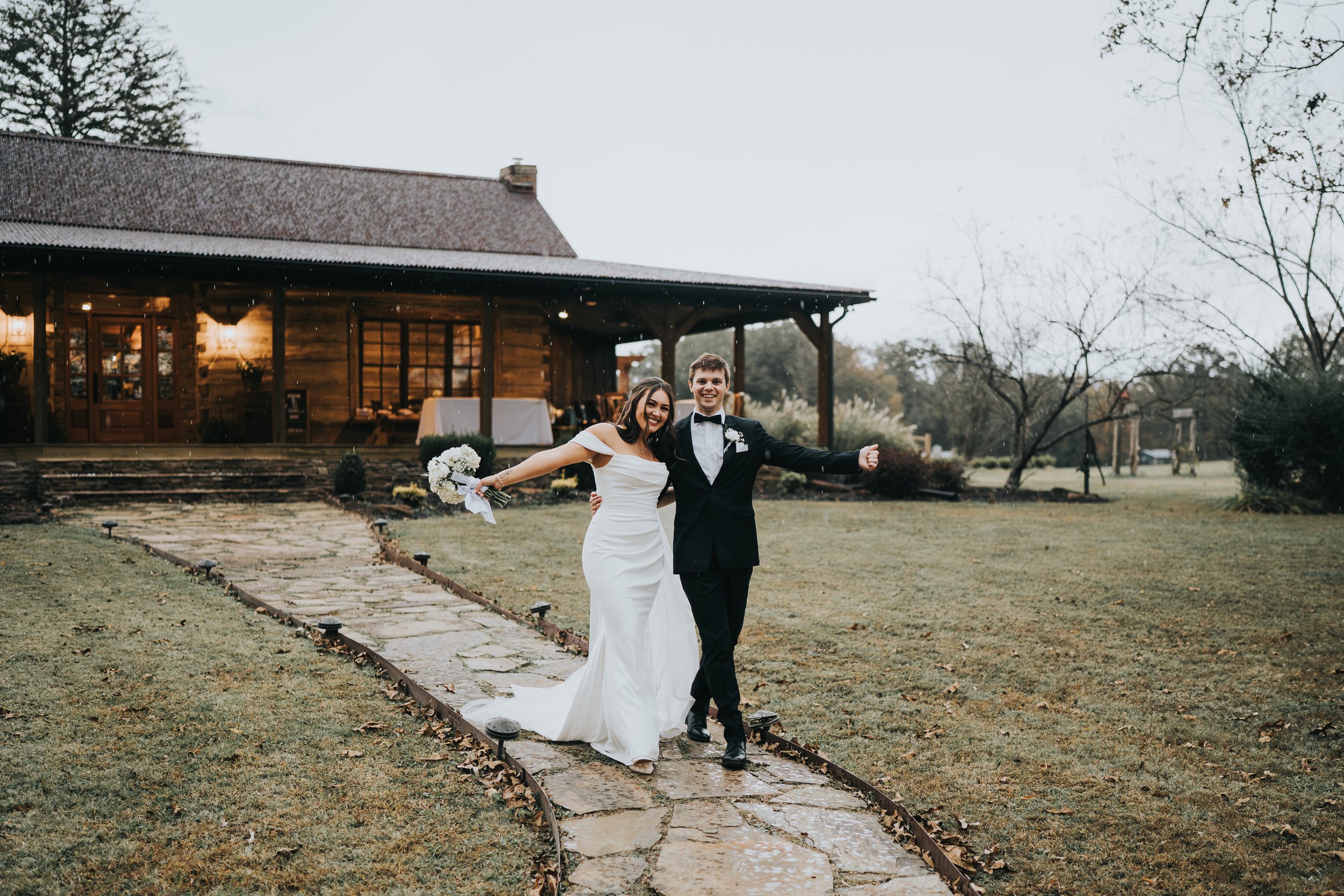 Complete Guide to a Thomas House 1894: A Wedding venue in Decaturville, Tennessee