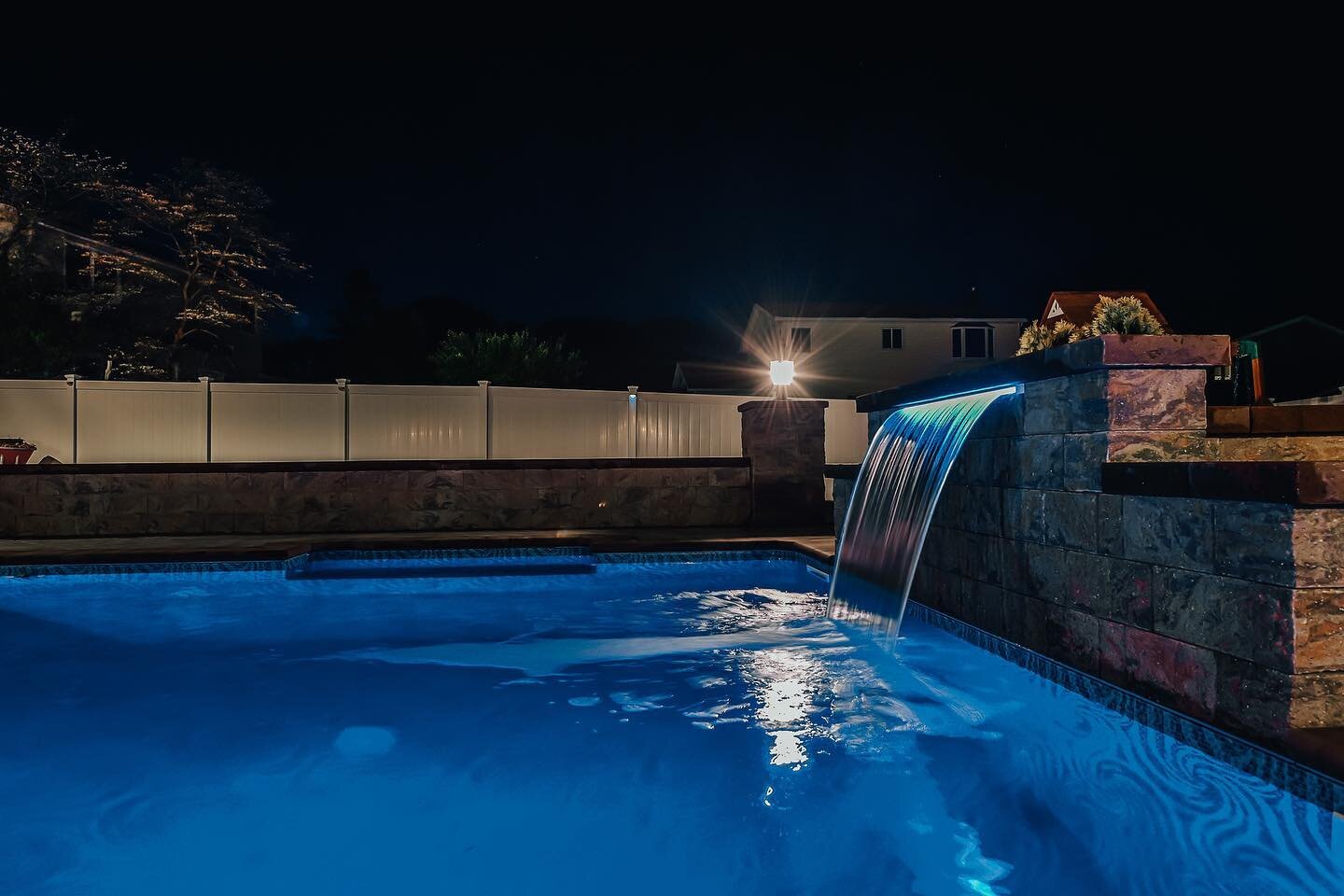 Who&rsquo;s ready to swim?! We are going to be opening 800+ pools the upcoming weeks🙌🏻💪🏻 Make sure to CALL US NOW AND BOOK YOUR PREFERRED WEEK! 🏊&zwj;♂️ 💦 
📞 (631)431-0498

Pool Build- @sweeneyspoolsvc 
Pool Equipment- @the_hayward_nation 
Lin