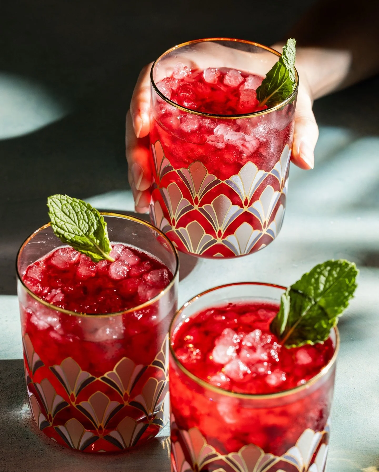 🌺 Did you know hibiscus tea is packed with antioxidants and has been enjoyed for centuries around the world for its refreshing flavor and wellness benefits? 🌍✨

This vibrant ruby-red blend was created exclusively for Dive and hand-selected by owner