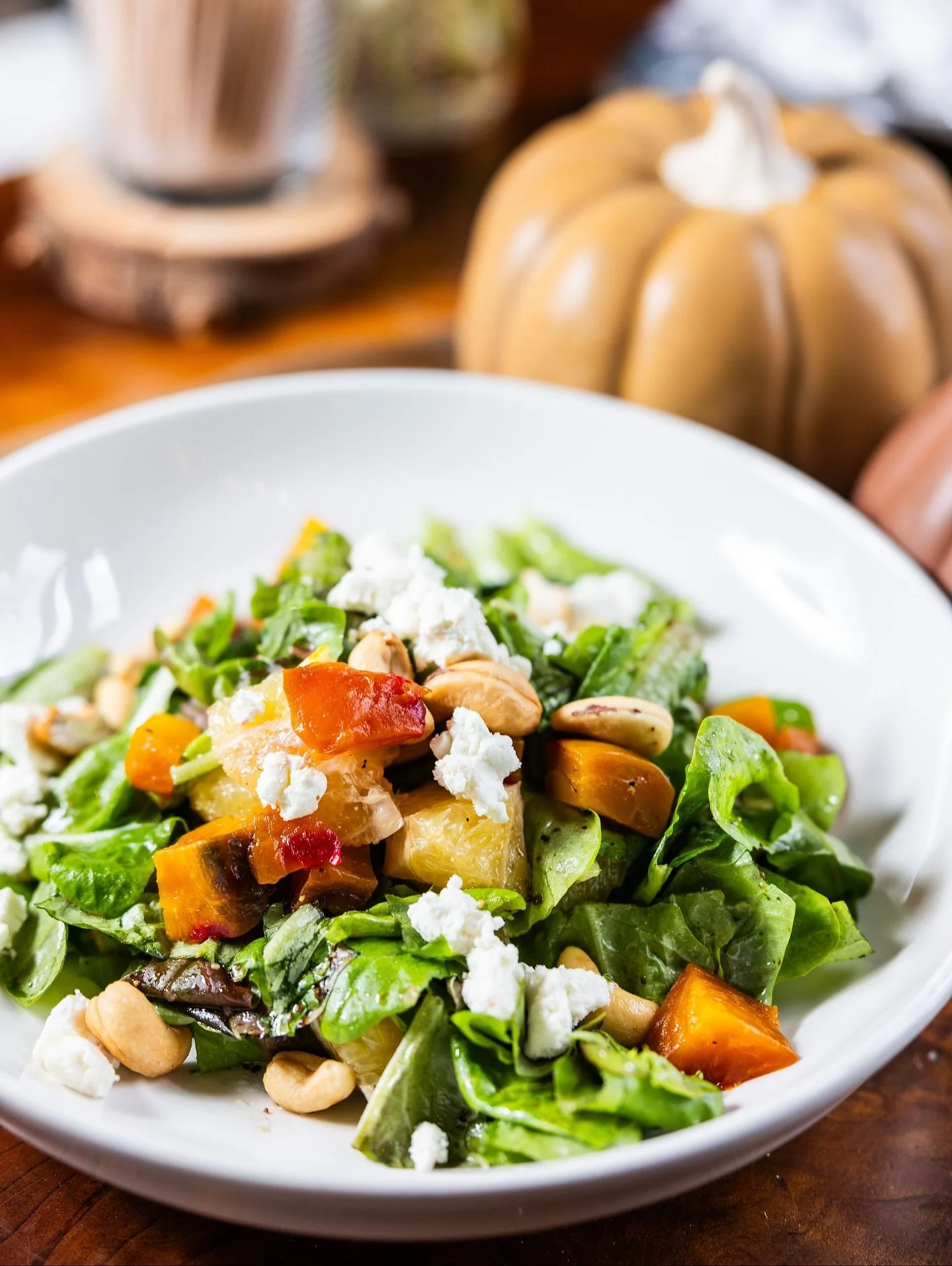 Seasonal, fresh, and full of flavor! 🍂✨

Here&rsquo;s a look at one of our past seasonal special. A beet salad with DiveDWN greens, goat cheese, cashews, and orange vinaigrette. Just a taste of the many ways we bring healthy, comforting, and creativ