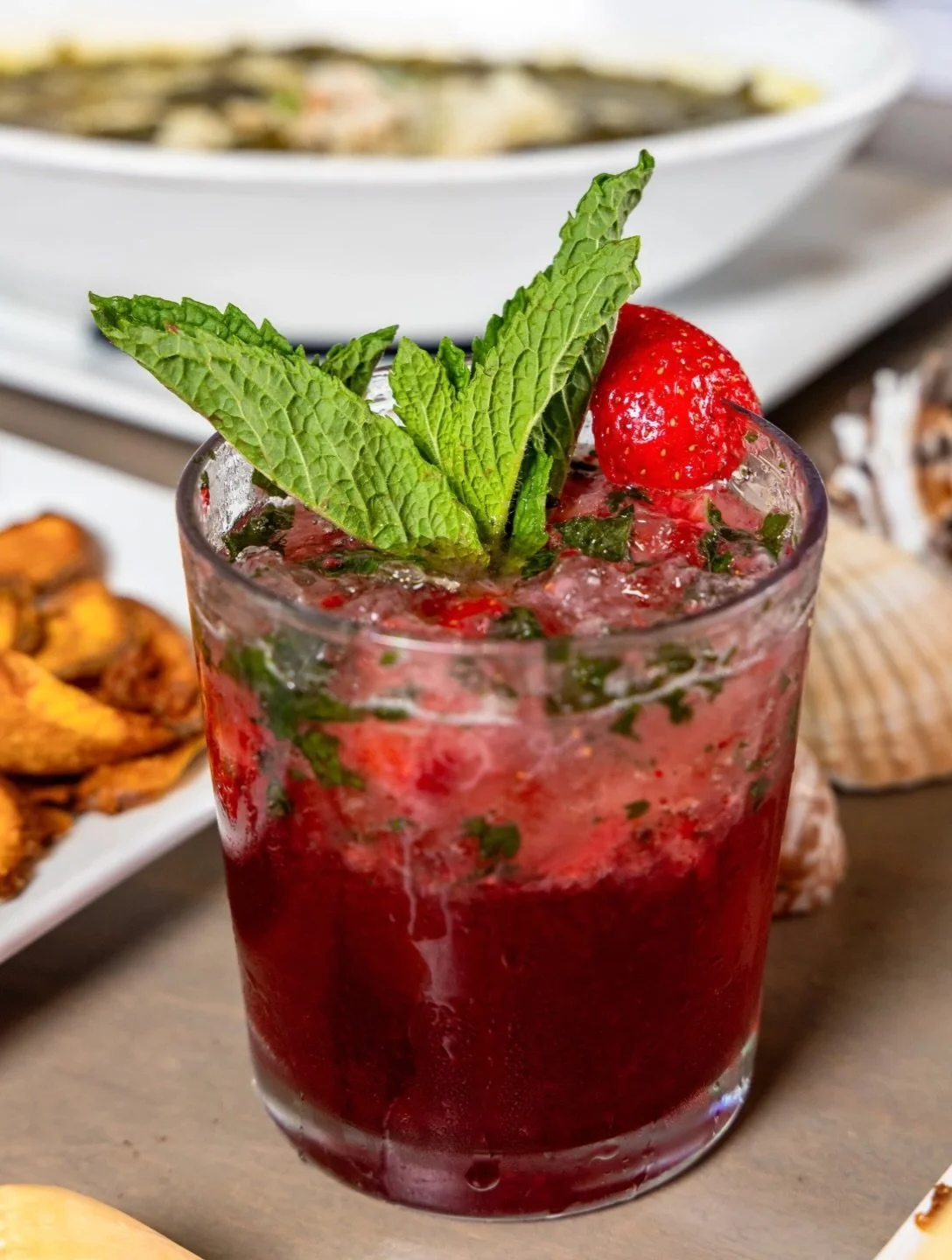 Perfect weather for a cocktail and dinner at Dive. Come see us tonight! 

&bull;
&bull;
&bull;
&bull;
&bull;

Fresh seafood Dallas | Dallas seafood restaurant | Fresh fish Dallas | Healthy restaurants Dallas | Dallas healthy food | Locally sourced in