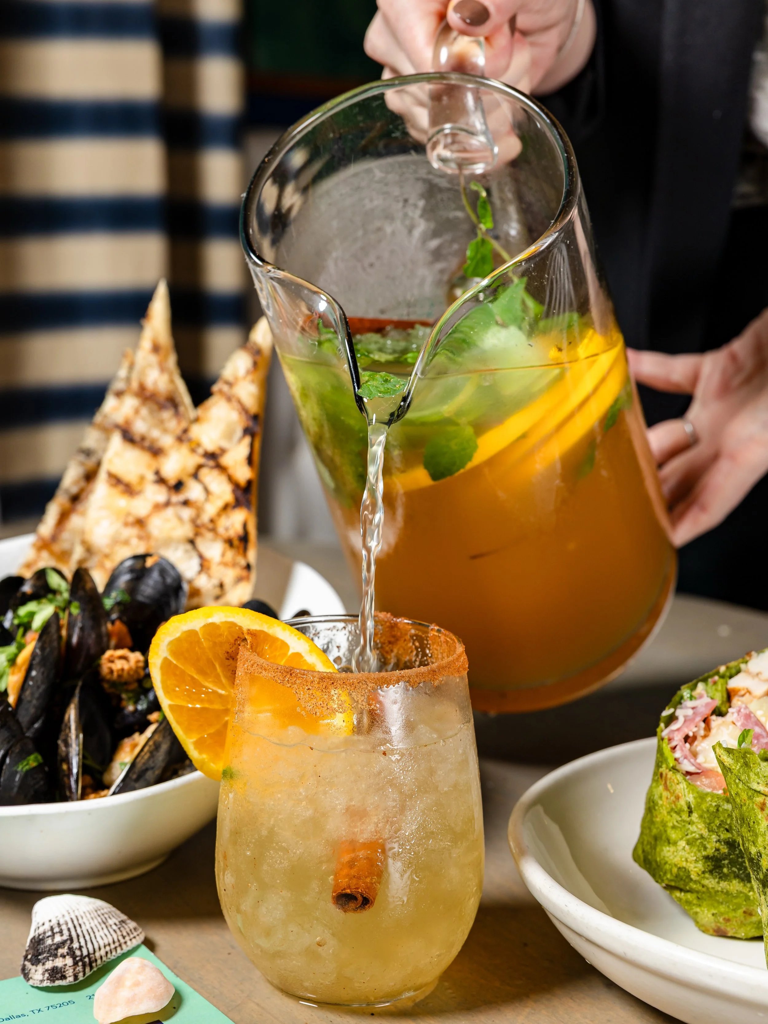 Something refreshing and crisp has arrived at Dive for the season. Our new Fall Sangria is officially pouring!

Sauvignon Blanc, St, Germain, apple cider, cinnamon stick, and mint. 

&bull;
&bull;
&bull;
&bull;
&bull;

Fresh seafood Dallas | Dallas s