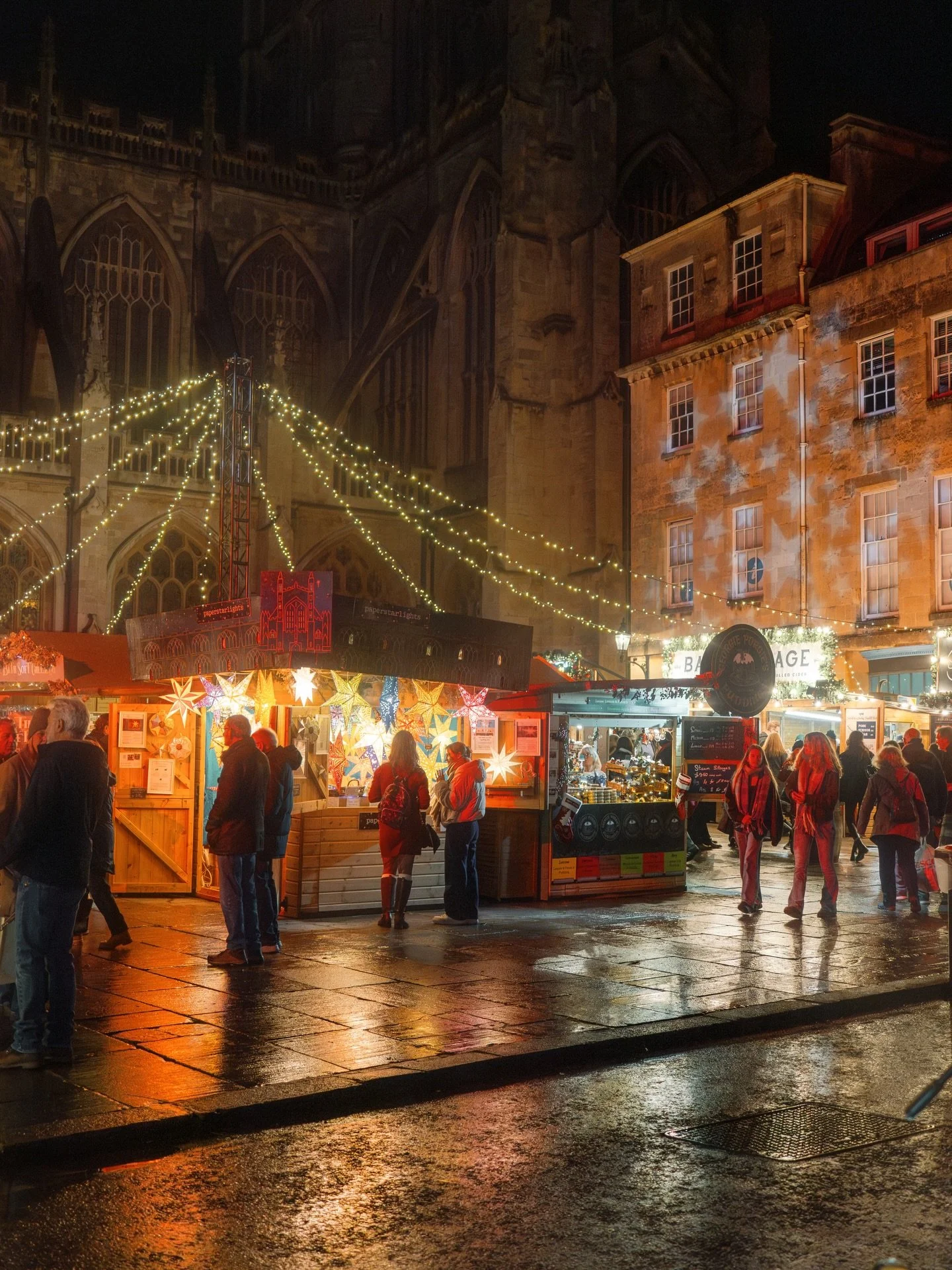 Feeling all the festive magic in Bath! 

Getting our fix of mulled wine and unique gifts at the @bathchristmasmarket (ends Dec 14th!) and then warming up with a spin @bathonice (open until Jan 4th!) 🎄⛸️
.
.
.
#christmasinbath #christmas #bathuk #bat