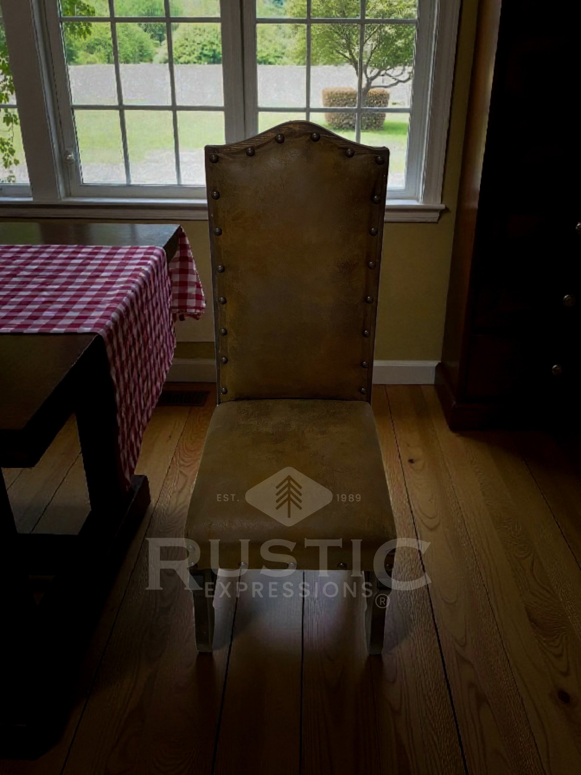 Cowhide-Rustic-Chair-(3).jpg