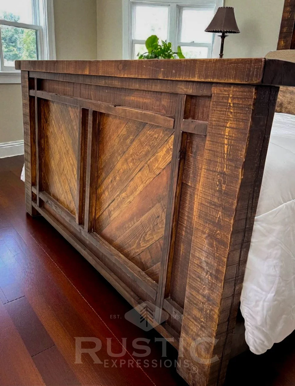 Old-Fashion-Chevron-Bed-(5).jpg