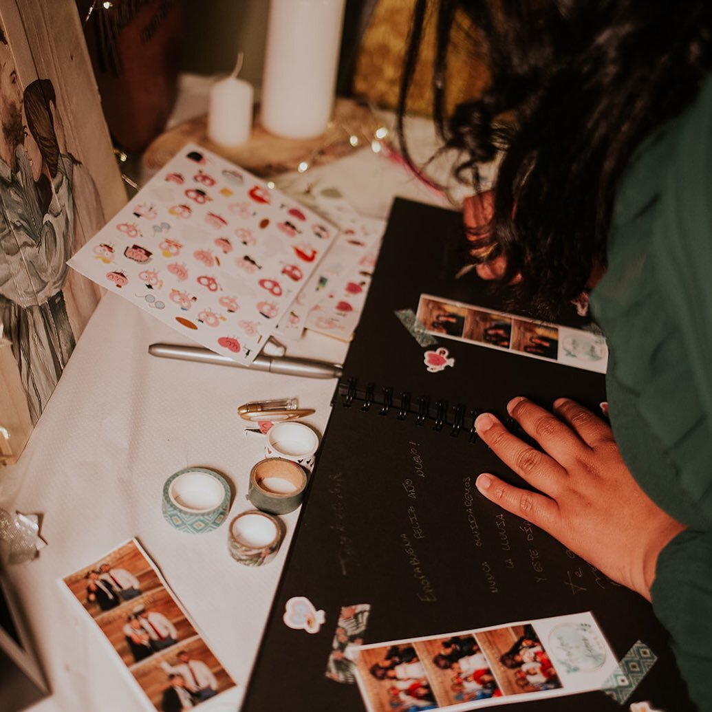 JAIA FOTOMAT&Oacute;N

❣️ Fotograf&iacute;as ilimitadas con vuestro logo 
❣️ 3 horas de servicio con personal cualificado 
❣️ &Aacute;lbum y atrezzo personalizado 
❣️ C&aacute;mara r&eacute;flex e impresora r&aacute;pida 
❣️ Personal cualificado 
❣️ 