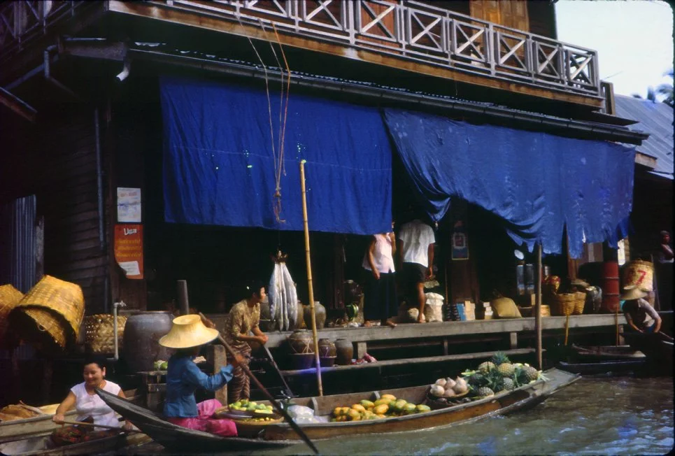 AN01 Bangkok floating market 041965.jpg