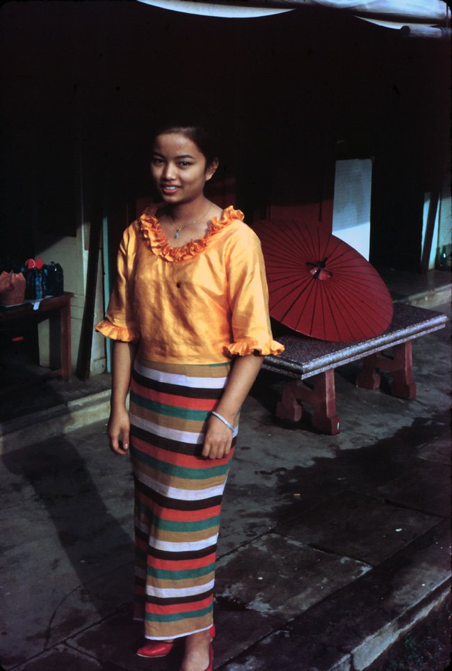 BA20 Chiang Mai Sankampeng Beauty Queen 10 1966.jpg
