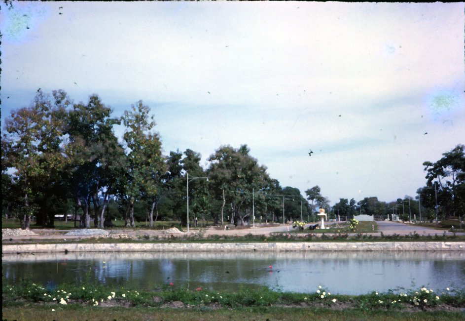 AH06 Chiang Mai University Driveway 11 1964.jpg
