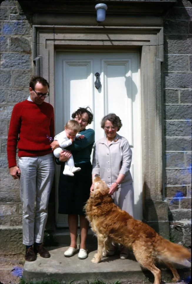 AU13 Newsham Earby Hall Group 05 1966.jpg