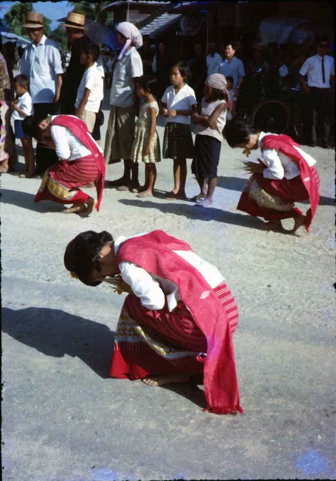 AD16 Jom Tong university Kathin 11 1964.jpg