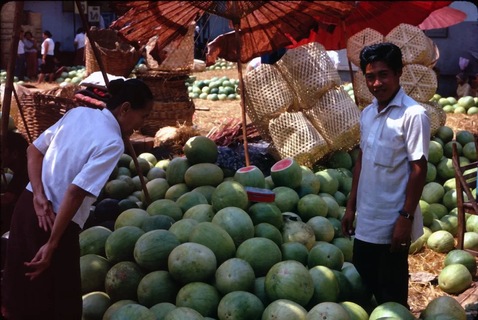 HA28 Chiang Mai Market 03 1967.jpg