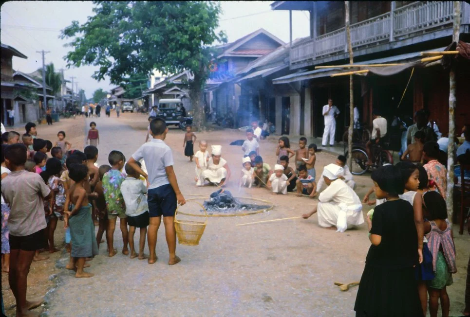 AM34 Prachuab Village of Klong Wan funeral 041965.jpg