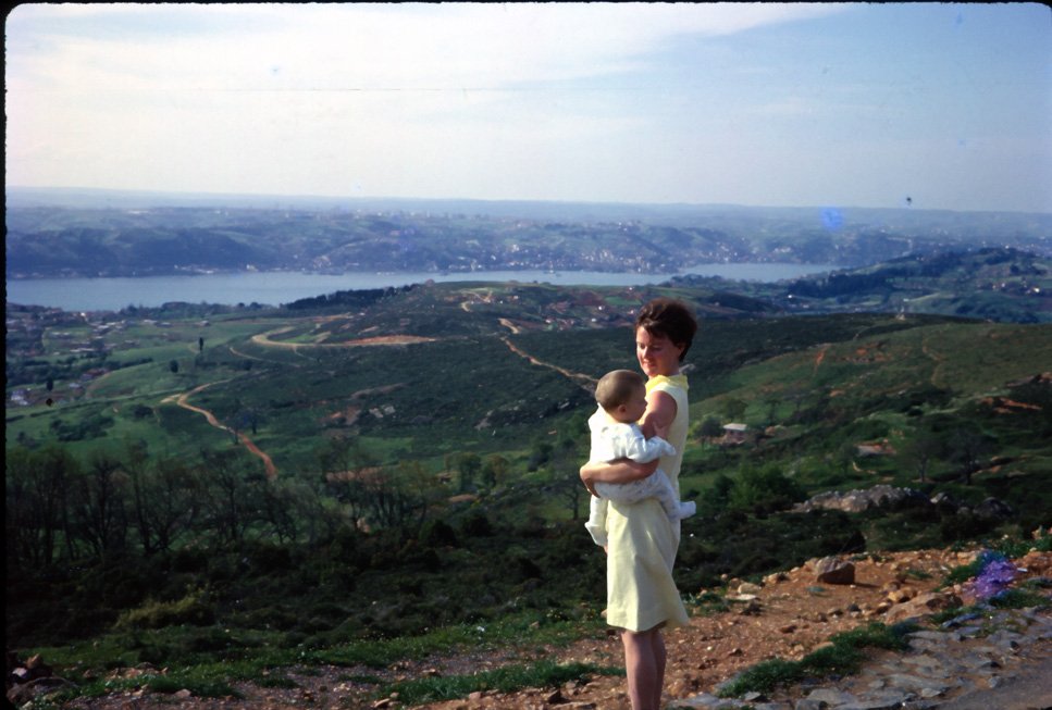 AT01 Istanbul Asian side Pat David 04 1966.jpg