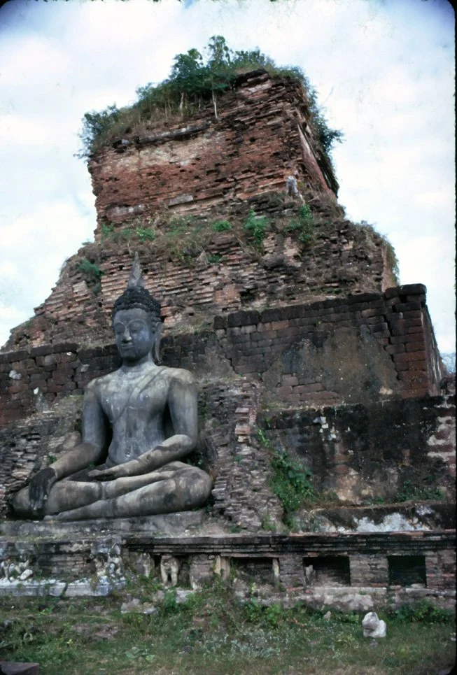 CA33 Sukothai Wat Mahathat 12 1966.jpg