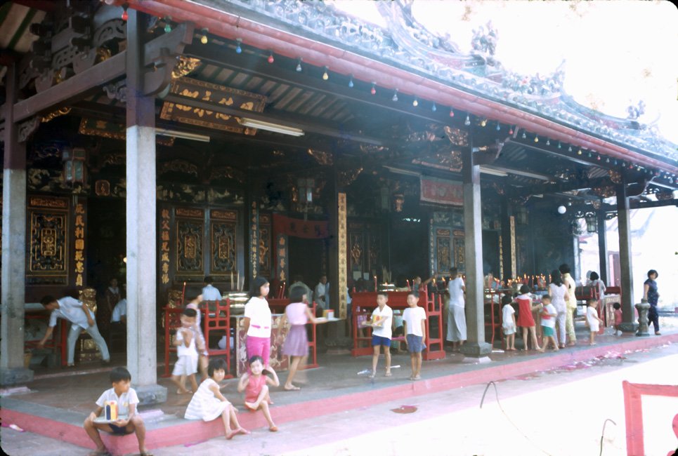 LA21 Malacca Chinese Temple 05 1967.jpg