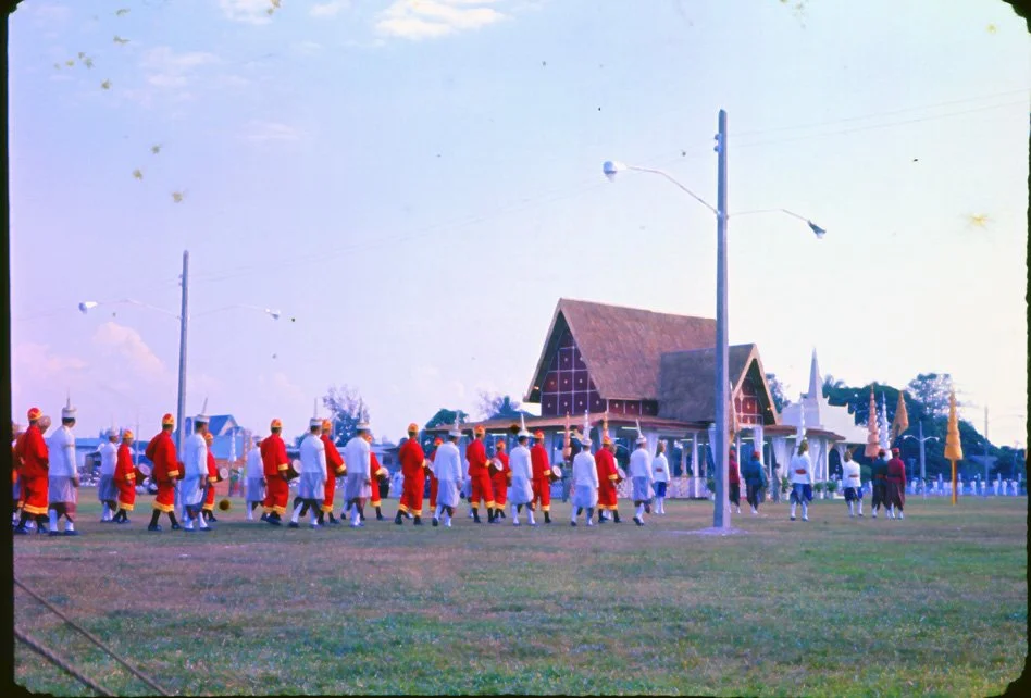 AP10 Chiang Mai Suon Dauk Presentation of white elephant 011966.jpg