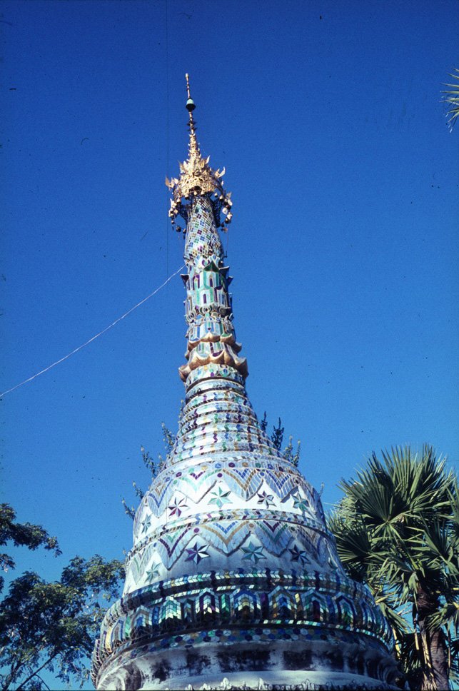 va11 Chiang Mai Wat Sai Mun 01 1969.jpg