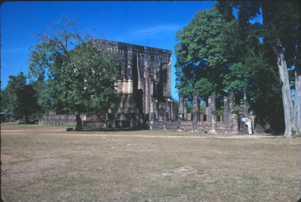 CA07 Sukothai Wat Sri Chum 12 1966.jpg