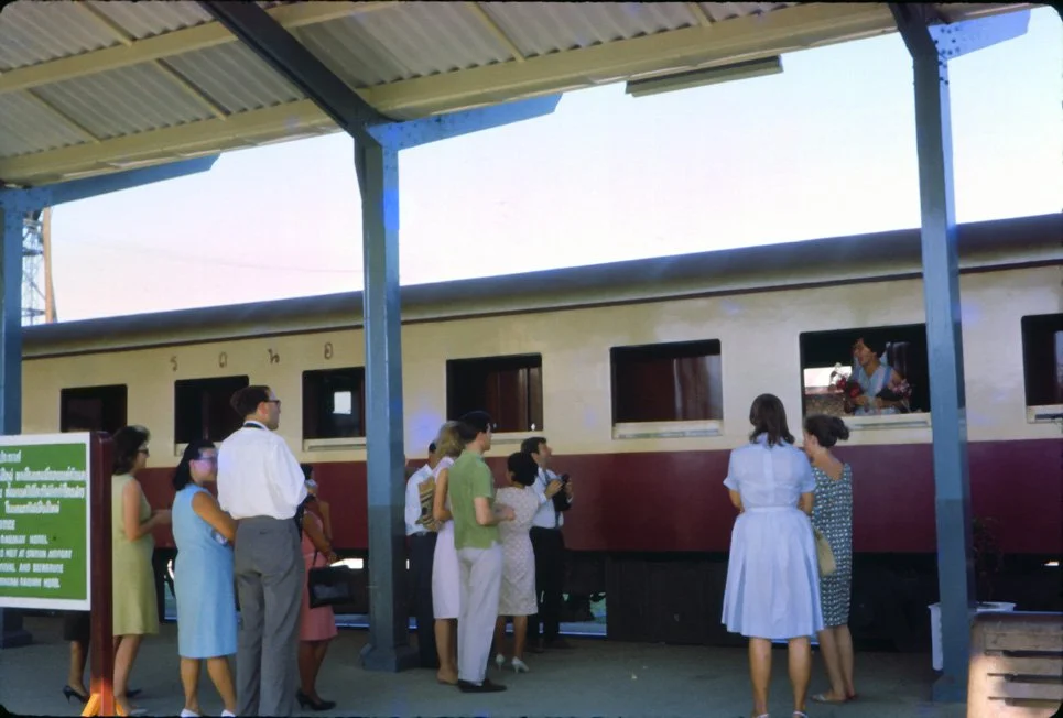 AK29 Chiang Mai railway station Aunt Cha leaves 02 1965.jpg