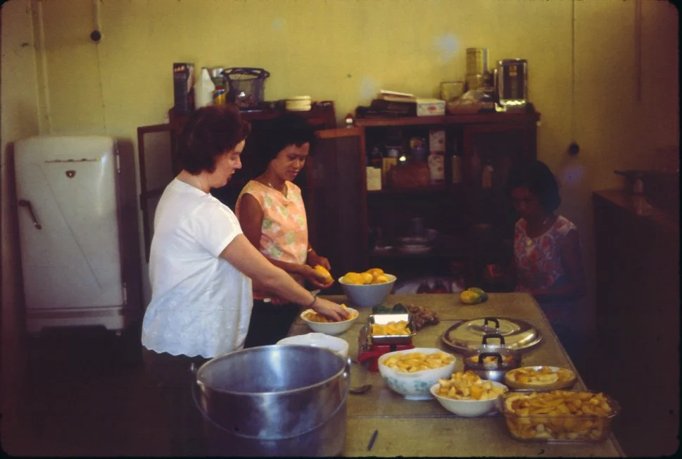 AO12 Chiang Mai making mango chutney 041965.jpg