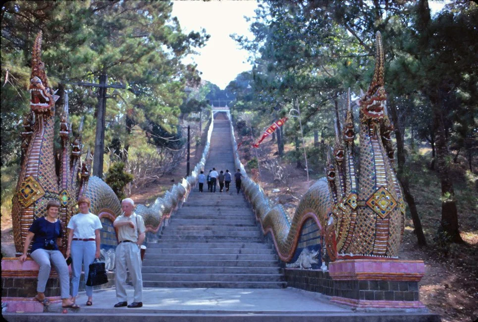 HA13 Chiang Mai Doi Suthep Wat 02 1967.jpg