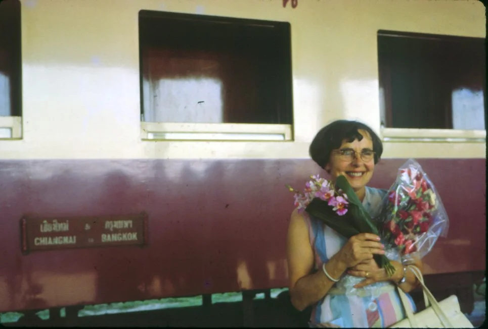 AK27 Chiang Mai railway station Aunt Cha leaves 02 1965.jpg