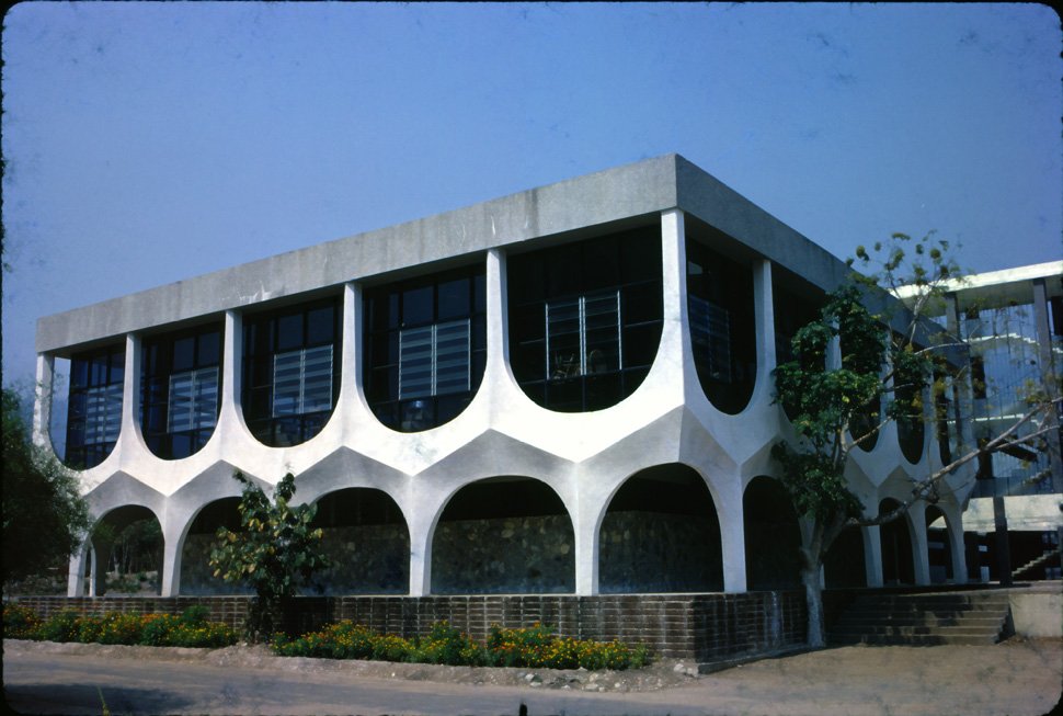 HA34 Chiang Mai University Biology Building 03 1967.jpg