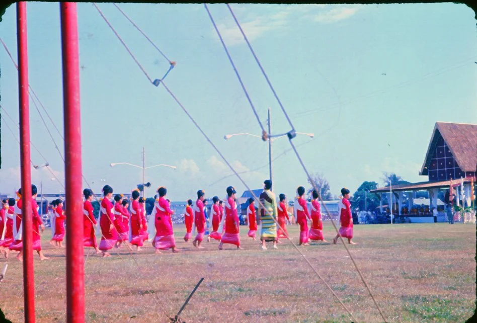AP05 Chiang Mai Suon Dauk Presentation of white elephant 011966.jpg
