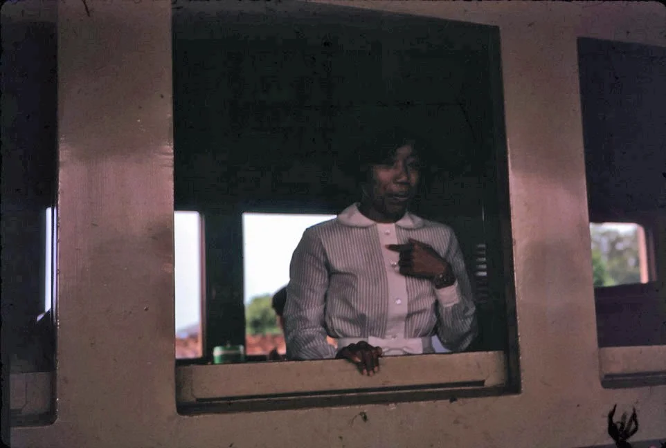 AW51 Chiang Mai Ookeow leaves 08 1966.jpg