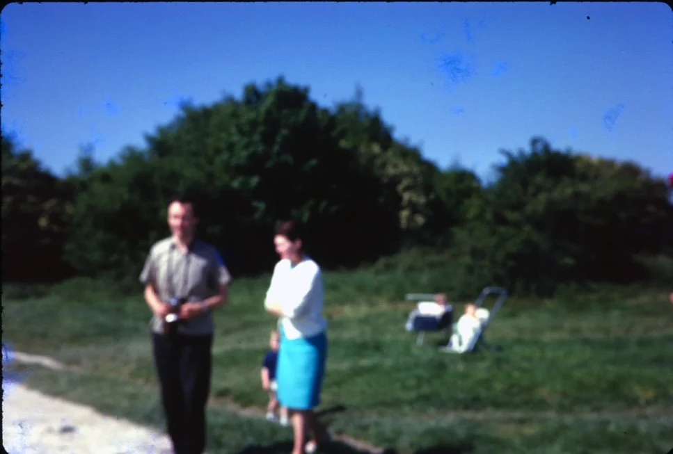 AU15 London Epsom 05 1966.jpg