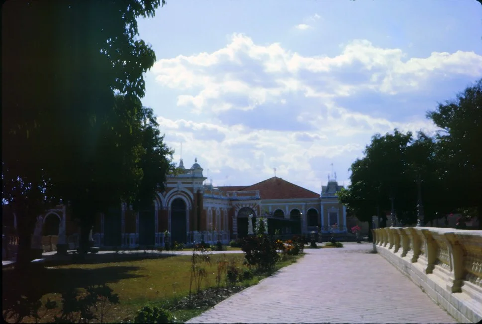 AN32 Bang Pa In 041965.jpg