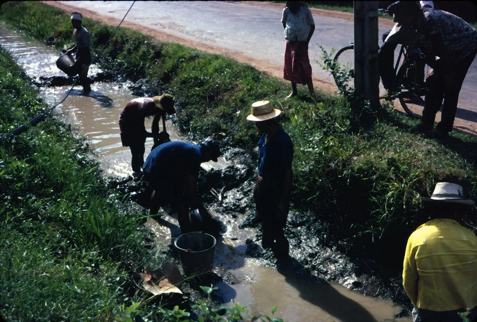 AX22 Chiang Mai Ditch fishing 11 1966.jpg