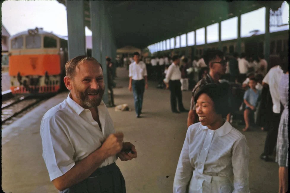 AW44 Chiang Mai Ookeow leaves 08 1966.jpg