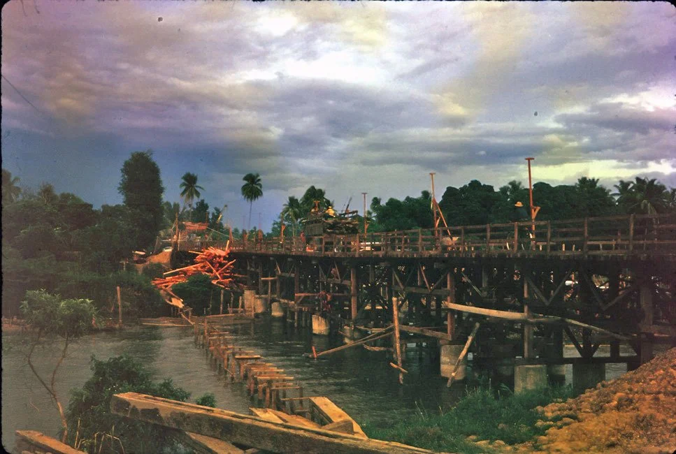 AW07 Chiang Mai new bridge 06 1966.jpg