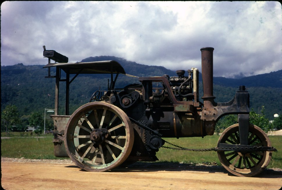 AX32 Chiang Mai steam roller 11 1966.jpg