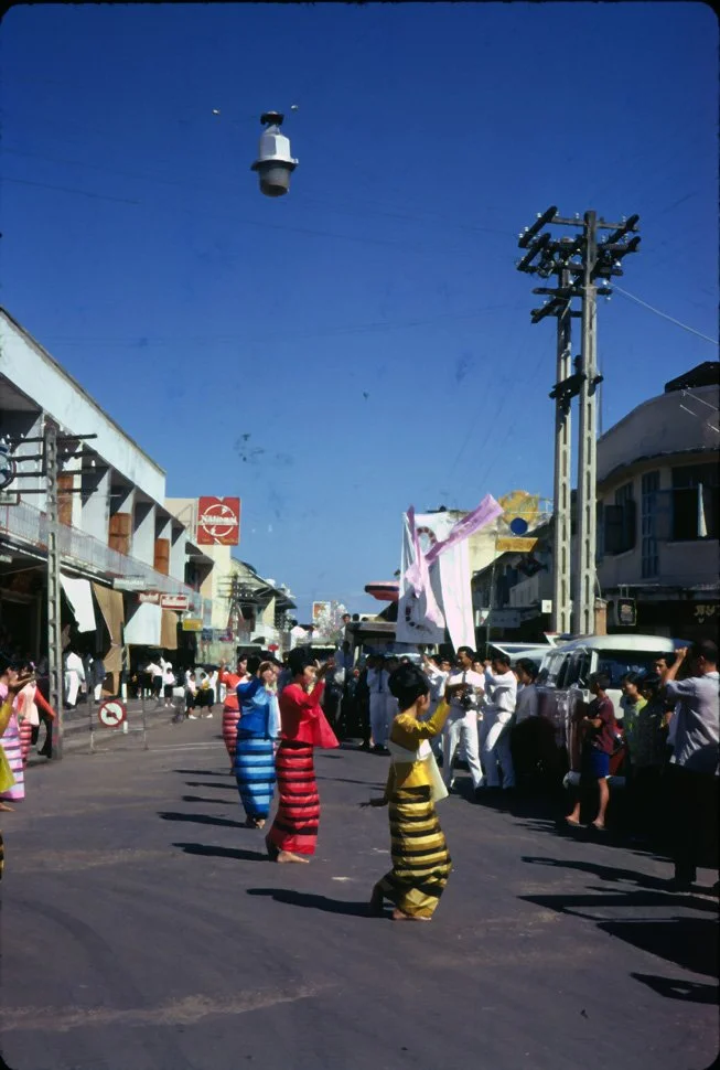 AX38 Chiang Mai University Kathin 11 1966.jpg