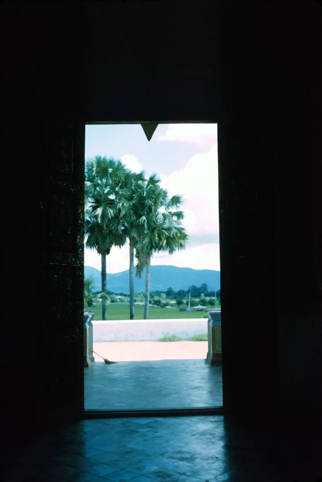 NA07 Lampang Wat Chedi Sau 11 1967.jpg