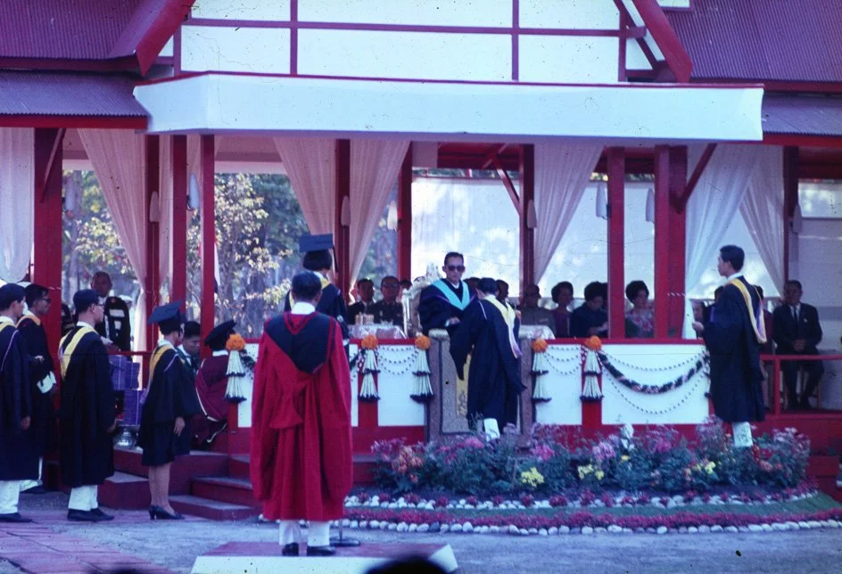 va17 Chiang Mai University Graduation  04 1969.jpg