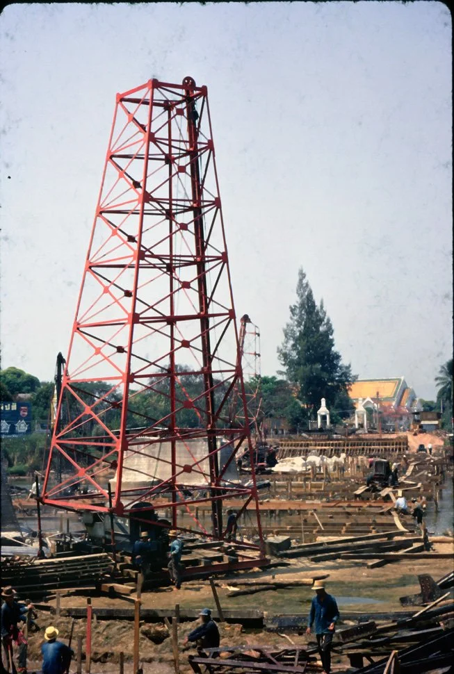 HA32 Chiang Mai building bridge 03 1967.jpg