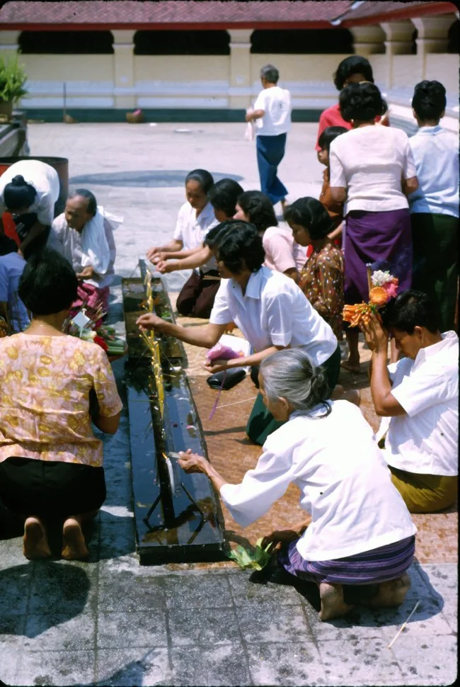 IA20 Chiang Mai Doi Sutep Temple Offering 04 1967.jpg